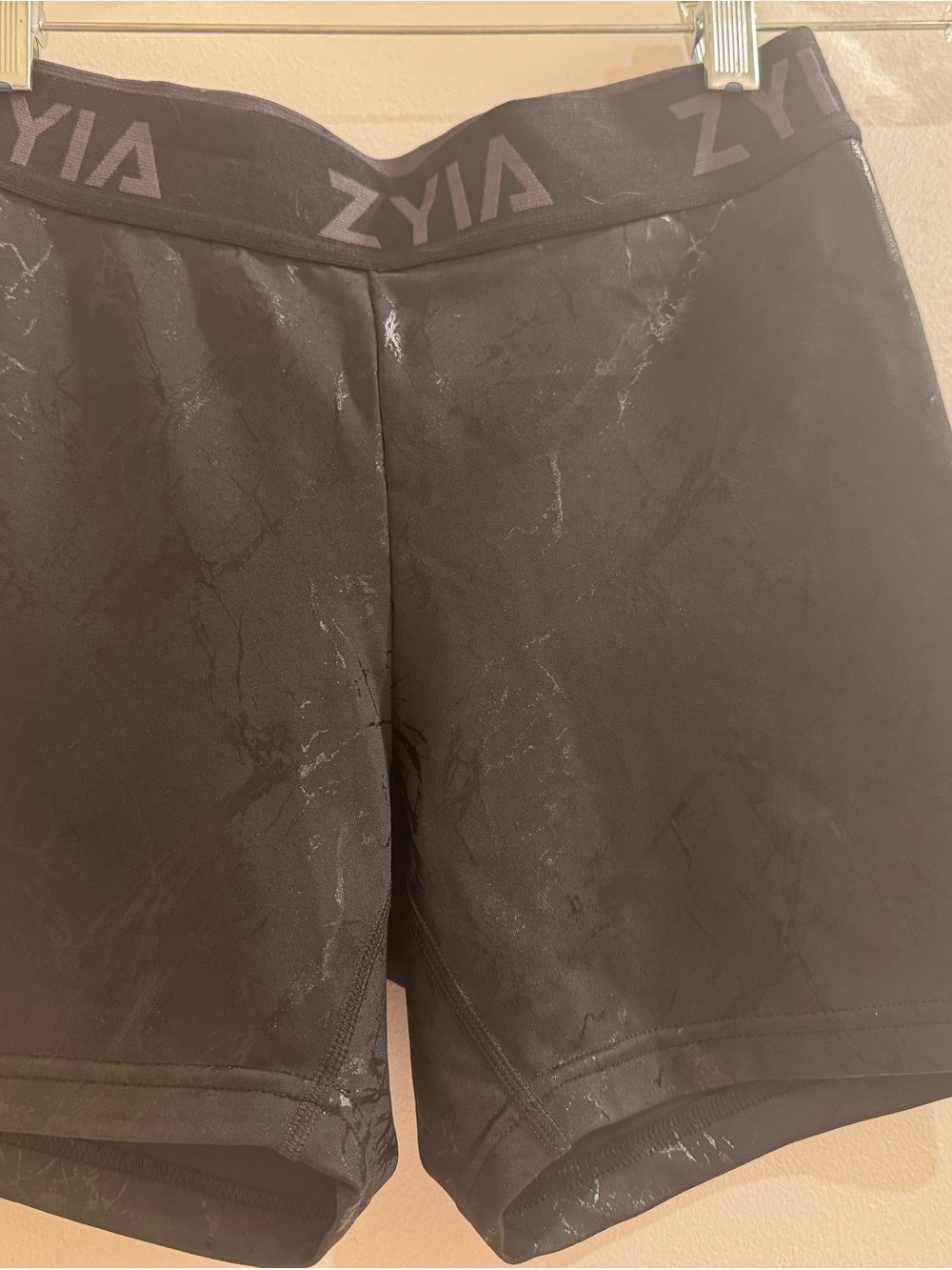 ZYIA Women's Black Banded Hustle Shorts